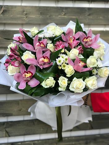 Букет цветов из: Розы и Хризантемы в Орше