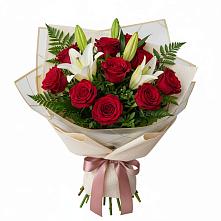 Букет цветов из:  Лилии и Розы в Орше