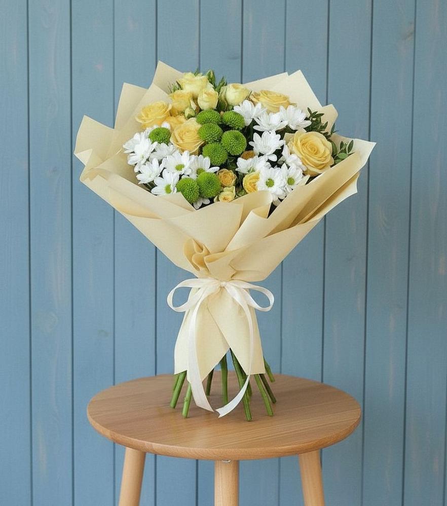 Букет цветов из: Хризантемы и Розы в Орше