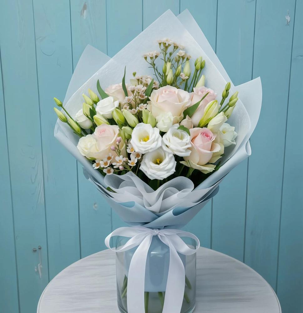 Букет цветов из: Розы и Лизиантусы в Орше