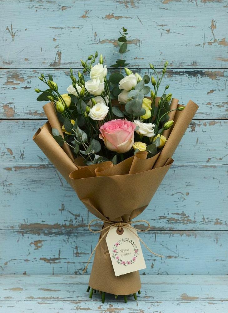 Букет цветов из: Розы и Лизиантусы в Орше