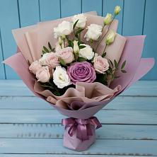 Букет цветов из:  Розы и Лизиантусы в Орше
