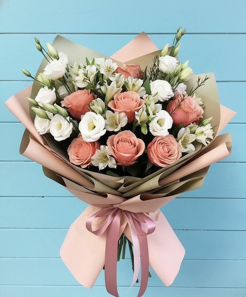Букет цветов из: Розы, Альстромерии и Лизиантусы в Орше