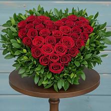 Цветочная композиция из Розы в виде сердца в Орше