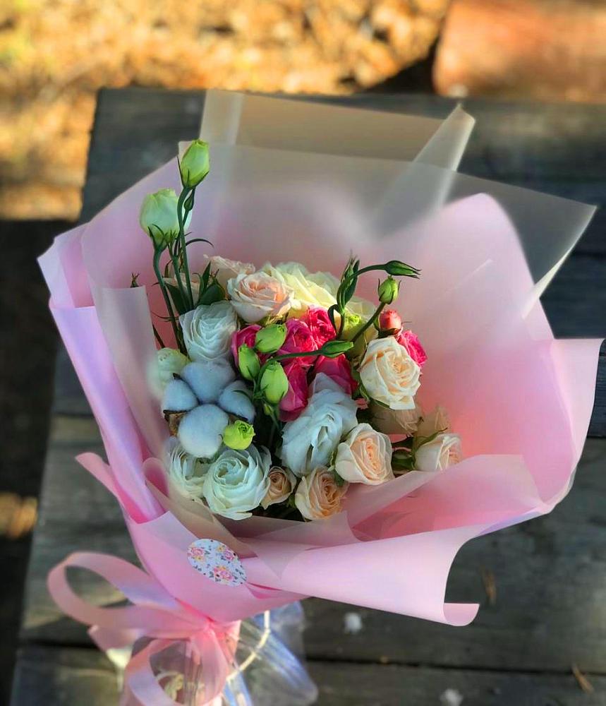 Букет цветов из: Розы и Лизиантусы в Орше