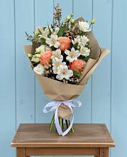 Букет цветов из:  Альстромерии, Лизиантусы, Розы и Хризантемы #REPLACE_PRED# Орше