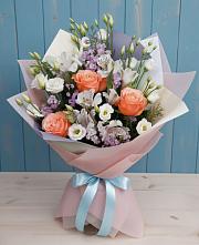 Букет цветов из:  Лизиантусы, Розы, Альстромерии и Гипсофила в Орше
