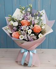 Букет цветов из:  Лизиантусы, Розы, Альстромерии и Гипсофила в Орше