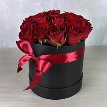 Цветочная композиция из Розы в шляпной коробке в Орше