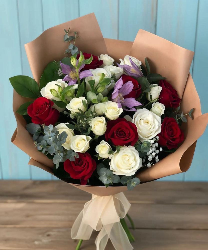 Букет цветов из: Розы и Альстромерии в Орше