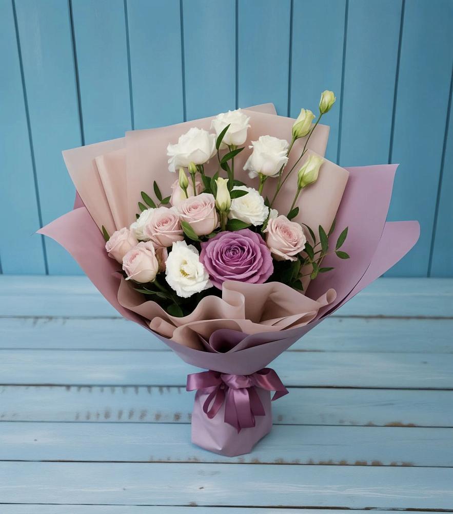 Букет цветов из: Розы и Лизиантусы в Орше